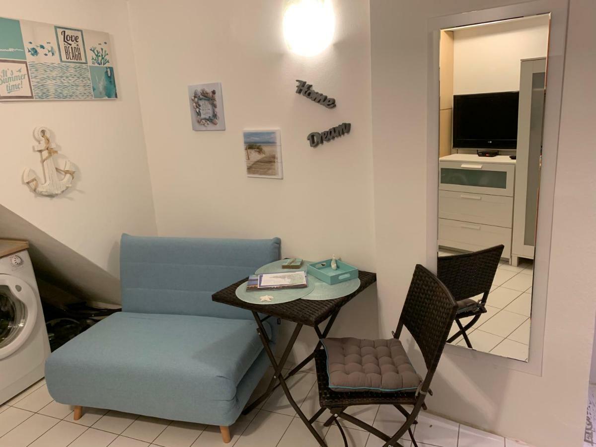 Devi-Piran Apartment Luaran gambar