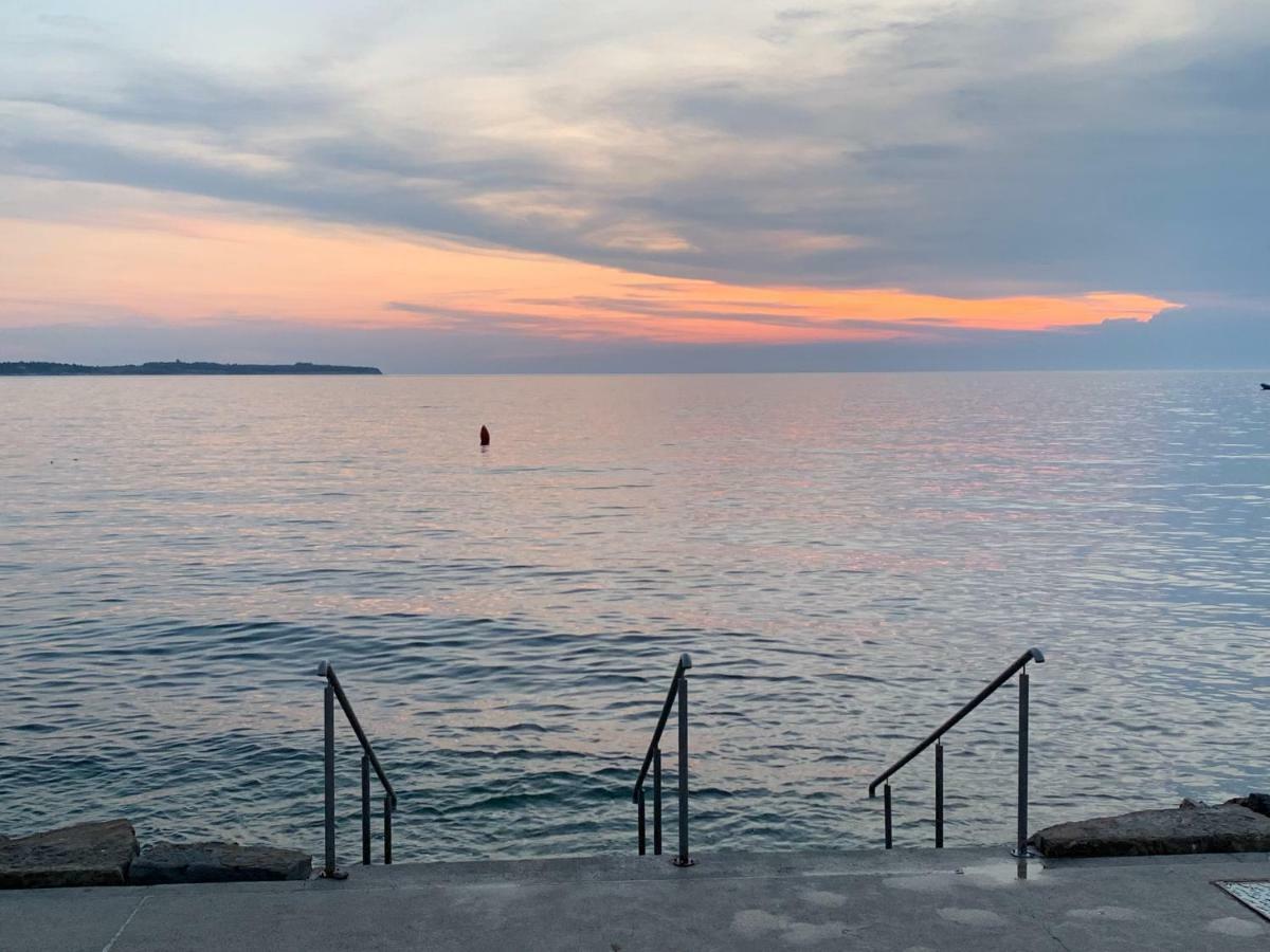 Devi-Piran Apartment Luaran gambar